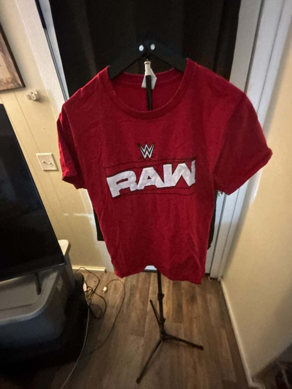WWE Monday Night Raw Wrestling Team Graphic Red T-Shirt Large Hanes